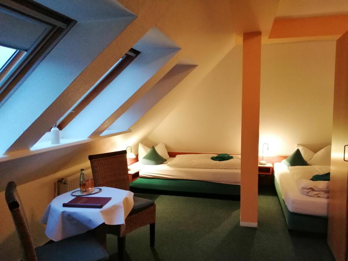 Fährhaus Niederkleveez 3* Boßdorf